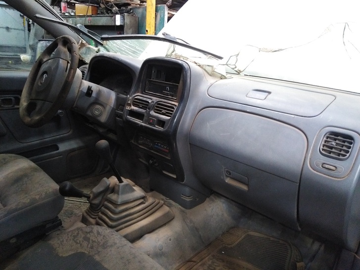  Nissan TERRANO 2004    EN DESARME